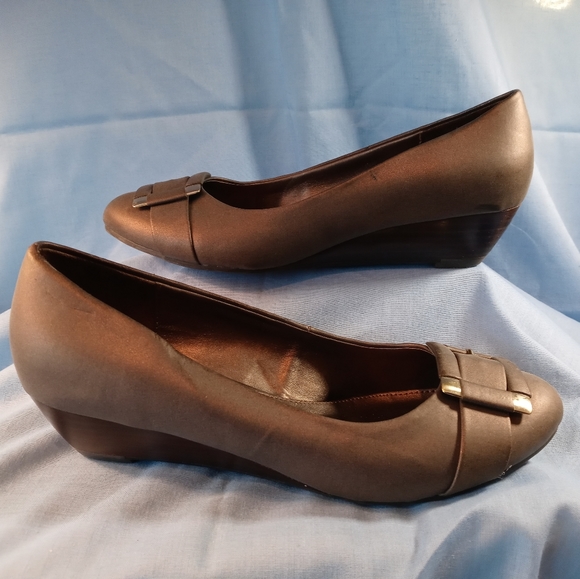 Ladies Wedge Shoes - Picture 3 of 4